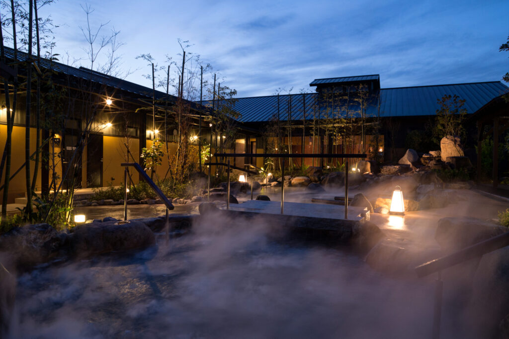 夜の瀬戸内温泉たまの湯。天然温泉を満喫